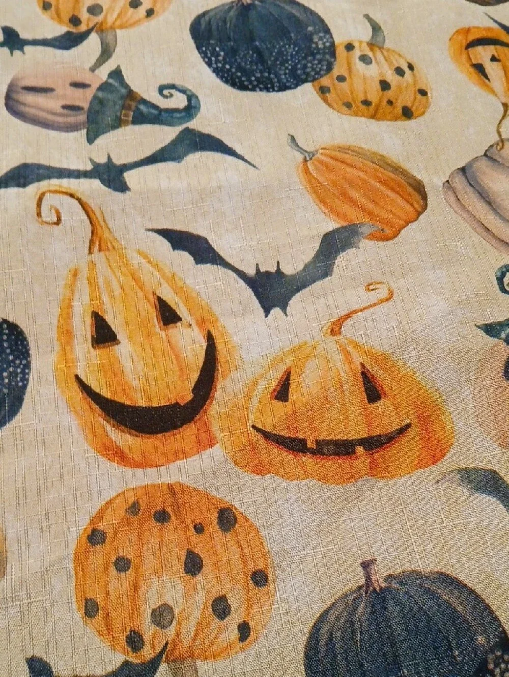 Festive Fun & Spooky Halloween Pumpkins  Orange Black Bats  Tablecloth 84x58 Rtg